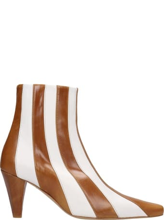 Kalda Lio Ankle Boots In White Leather
