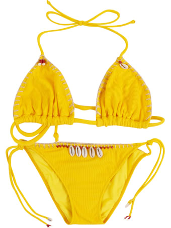Pin-Up Stars Bikini Girl With Shells