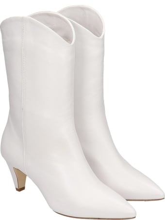 Julie Dee Ankle Boots In White Leather