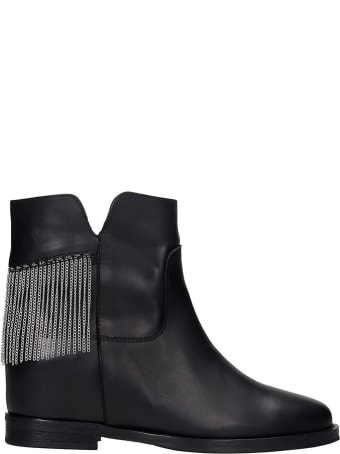 Via Roma 15 Low Heels Ankle Boots In Black Leather