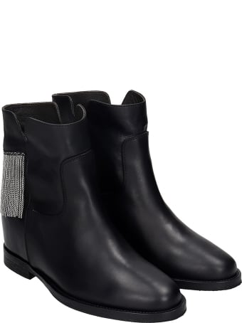 Via Roma 15 Low Heels Ankle Boots In Black Leather