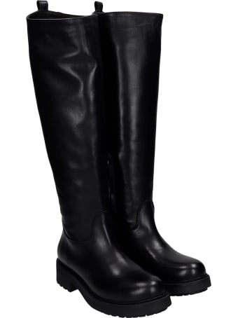 Julie Dee Combat Boots In Black Leather