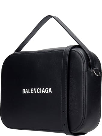 Balenciaga Everyday Shoulder Bag In Black Leather
