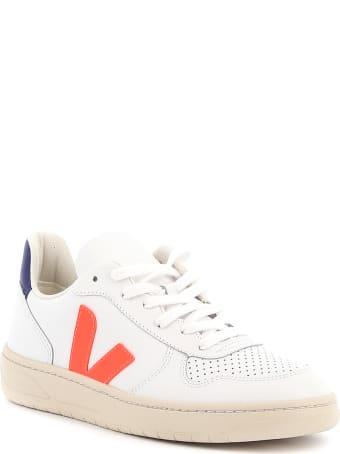 Veja V-10 Leather
