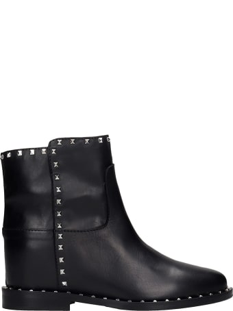 Via Roma 15 Low Heels Ankle Boots In Black Leather