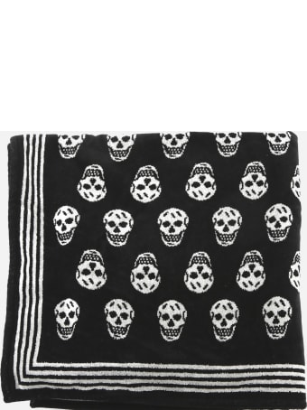 Alexander McQueen All Over Skull Beach Towel
