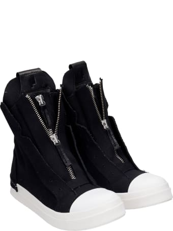 Cinzia Araia Sneakers In Black Canvas