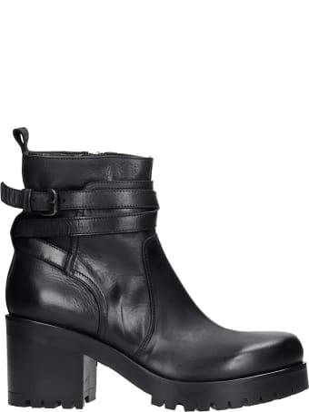 Strategia High Heels Ankle Boots In Black Leather