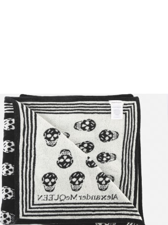 Alexander McQueen All Over Skull Beach Towel