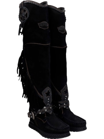 El Vaquero Kaleesi Low Heels Boots In Black Suede