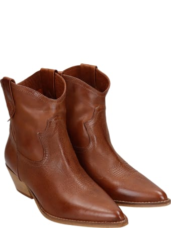 Julie Dee Texan Ankle Boots In Leather Color Leather