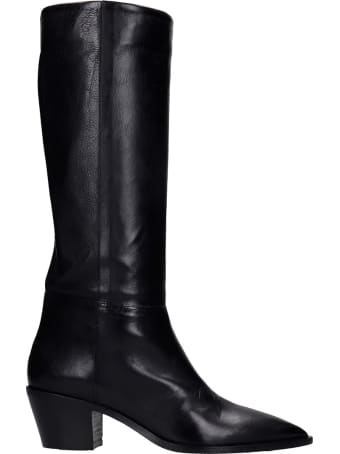 Julie Dee Low Heels Boots In Black Leather