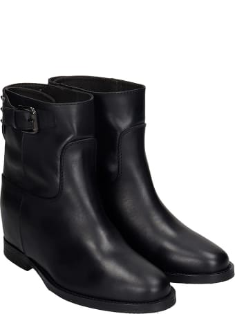 Via Roma 15 Low Heels Ankle Boots In Black Leather