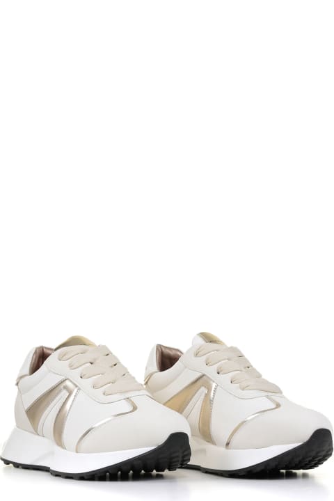 Piccadilly Sneaker With Laminated Details