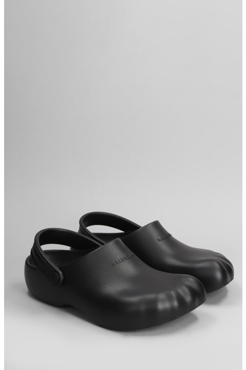 Balenciaga for Men Balenciaga Sunday Molded Slipper-mule In Black Rubber/plasic