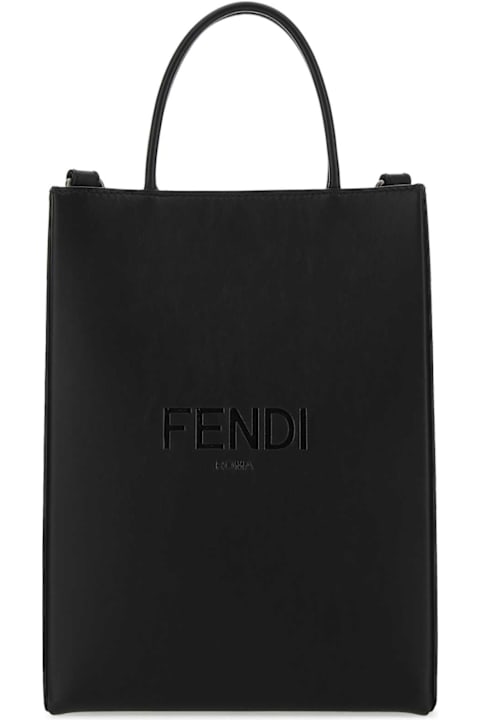 Betting On Bags ل القسم الرجالي Fendi Black Leather Small Handbag