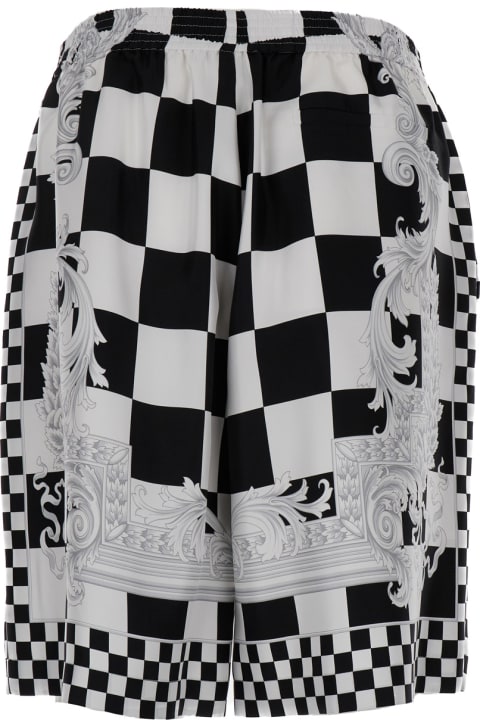 ウィメンズ Versaceのパンツ＆ショーツ Versace Shorts Contrasto Print