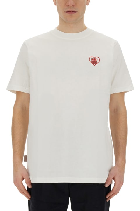メンズ Family First Milanoのトップス Family First Milano T-shirt With Heart Embroidery