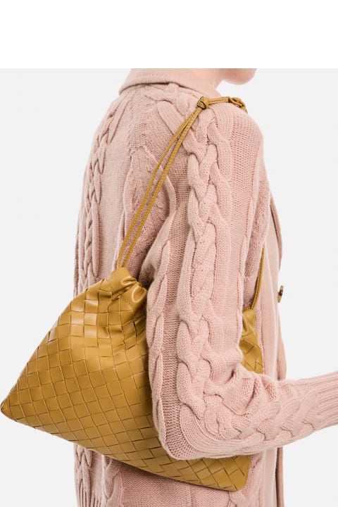 【関税&送料込】Bottega Veneta Intrecciato Dustbag Medium Bottega Veneta Medium Dustbag Intrecciato Leather Shoulder