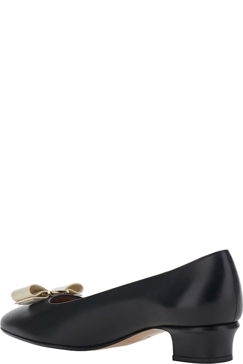 Ferragamo لـ Kids Ferragamo 'vara 2.0' Black Pumps With Low Block Heel And Logo Plaque On The Front In Leather Woman