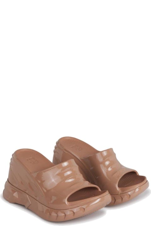 ウィメンズ新着アイテム Givenchy Marshmallow Wedge Sandals