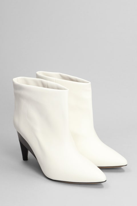 Dylvee Low Heels Ankle Boots In White Leather