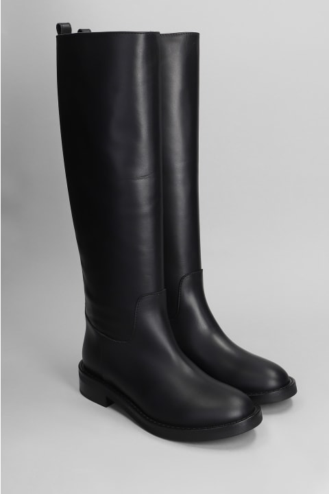 Fashion for Women Via Roma 15 Low Heels Boots In Black Leather