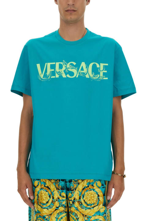 メンズ Versaceのトップス Versace T-shirt With Baroque Logo