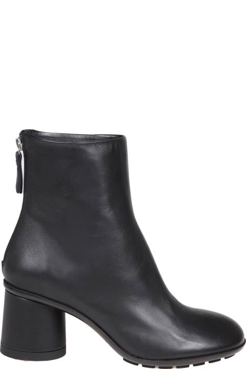 AGL Shoes for Women AGL Curvy Ankle Boots In Black Color Leather