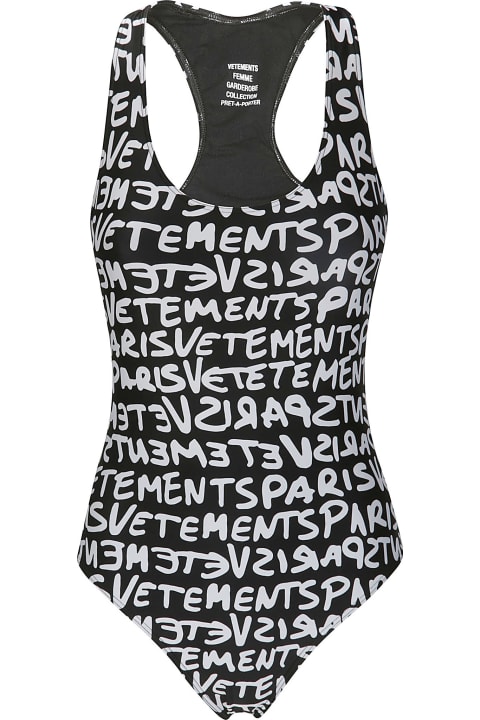 ウィメンズ VETEMENTSの水着 VETEMENTS Graffiti Monogram Swimsuit