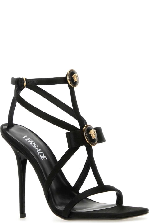 ウィメンズ Versaceのサンダル Versace Black Satin Sandals