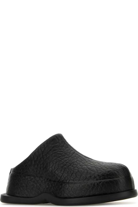 Shoes Sale for Women Alexander McQueen Black Leather Wave Slippers