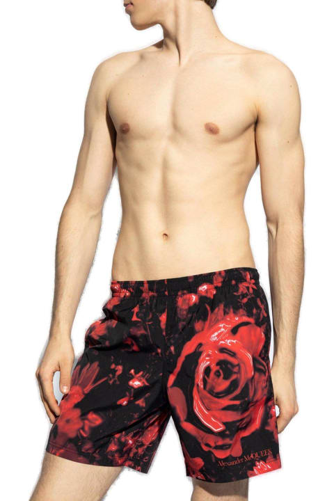 メンズ Alexander McQueenのボトムス Alexander McQueen All-over Printed Swim Shorts