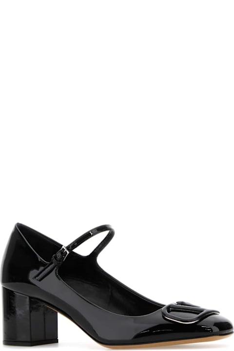 Valentino Garavani for Women Valentino Garavani Black Leather Vlogo Signature Pumps
