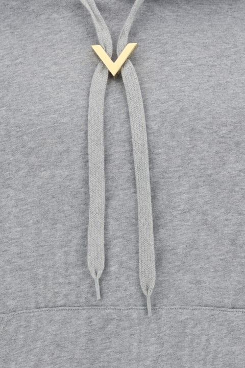 【送料&関税込】Valentino Logo Plaque Drawstring Hoodie Valentino Logo Plaque Drawstring Hoodie – Cettire