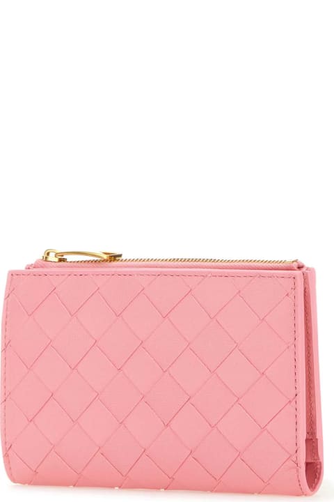 ウィメンズ Bottega Venetaの財布 Bottega Veneta Pink Nappa Leather Medium Intrecciato Wallet