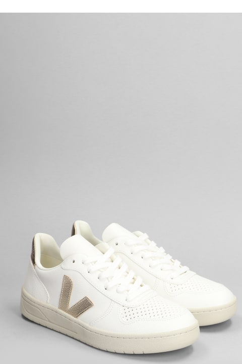 ウィメンズ Vejaのスニーカー Veja V-10 Sneakers In White Leather