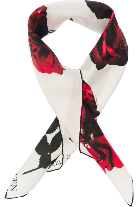 ウィメンズ Alexander McQueenのスカーフ＆ストール Alexander McQueen White Scarf With Roses Print In Silk Woman