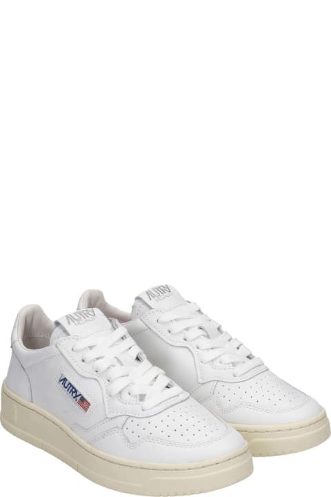ウィメンズ Autryのスニーカー Autry 01 Sneakers In White Leather