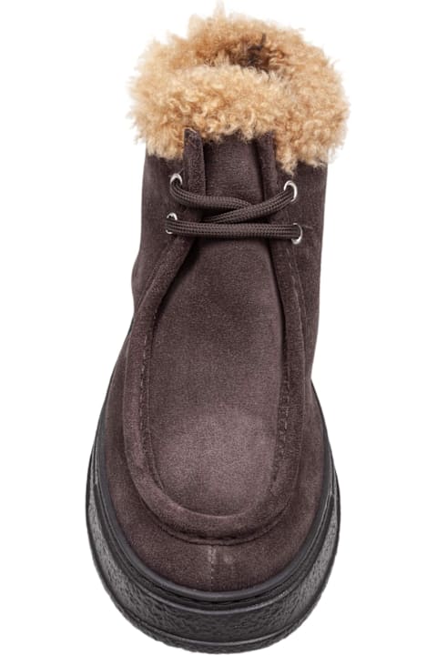 أدوات منزلية AGL Fergus Suede Sneaker With Sheepskin Lining, Ebony Color