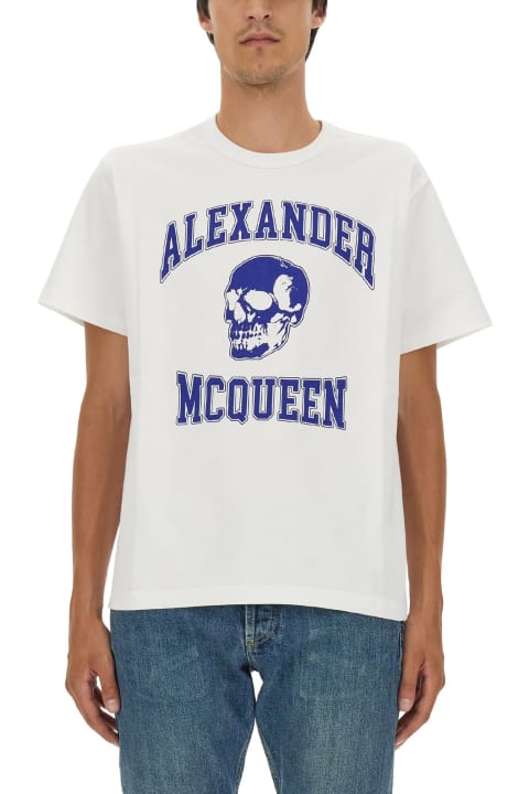 メンズ Alexander McQueenのトップス Alexander McQueen Logo Print Skull T-shirt
