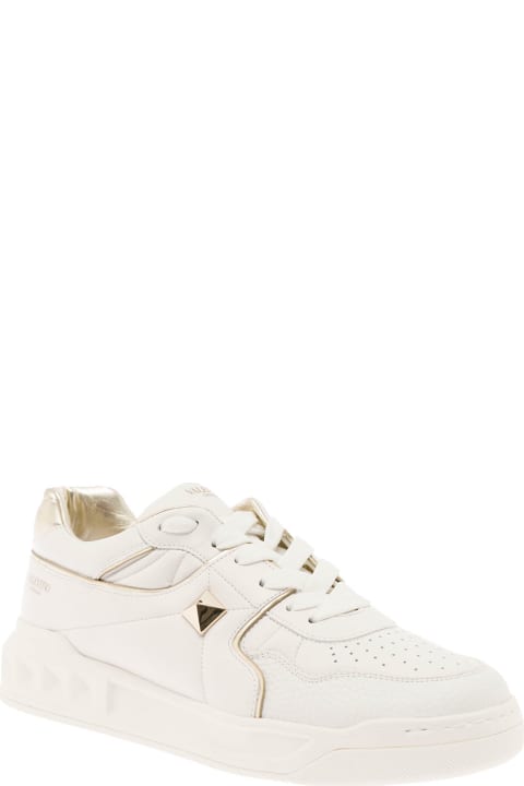 'one Stud' White Low-top Sneakers With Maxi Stud Detail And Gold-tone Trim In Leather Man