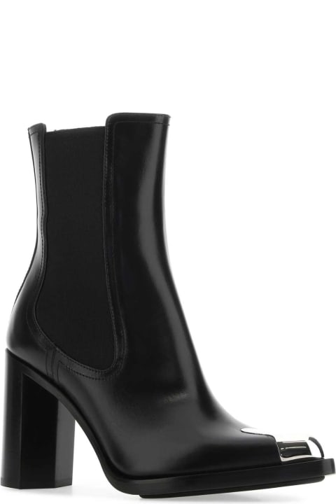 ウィメンズ Alexander McQueenのブーツ Alexander McQueen Black Leather Ankle Boots
