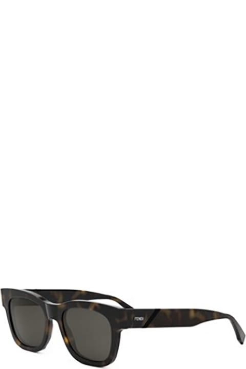 ウィメンズ Fendi Eyewearのアイウェア Fendi Eyewear FE40132I Sunglasses