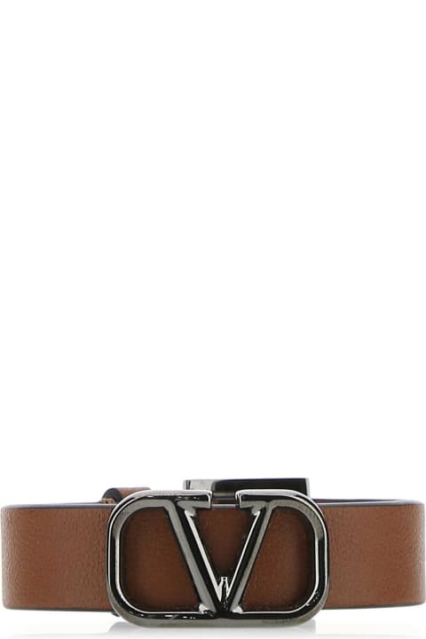 メンズ新着アイテム Valentino Garavani Brown Leather Vlogo Bracelet
