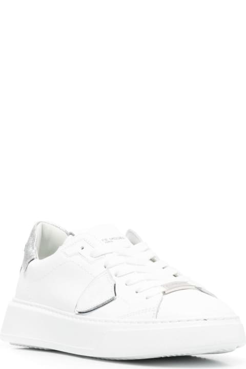 Temple Low Sneakers In White And Silver Leather