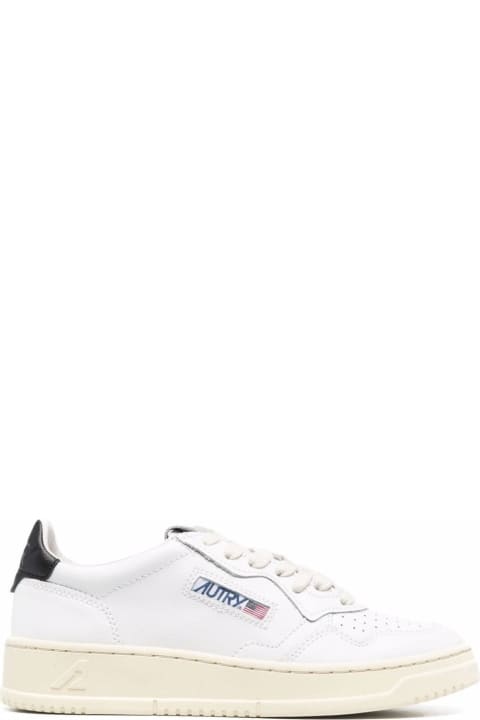 أدوات منزلية Autry 
medalist
 White Low Top Sneakers With Contrasting Heel Tab In Leather Woman
