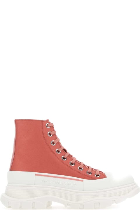 ウィメンズ Alexander McQueenのシューズ Alexander McQueen Pastel Pink Leather Tread Slick Sneakers