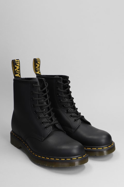 Boots for Men Dr. Martens 1460 Greasy Combat Boots In Black Leather