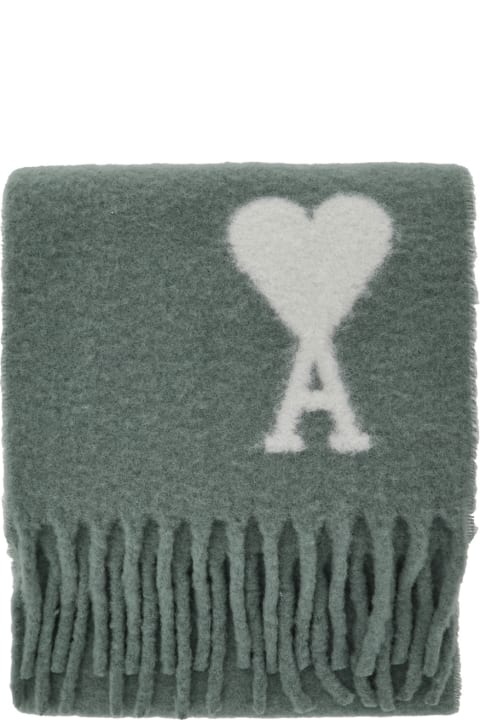 Ami Alexandre Mattiussi أوشحة لـ القسم الرجالي Ami Alexandre Mattiussi Oversized Scarf With Adc Detail In Wool Blend Man